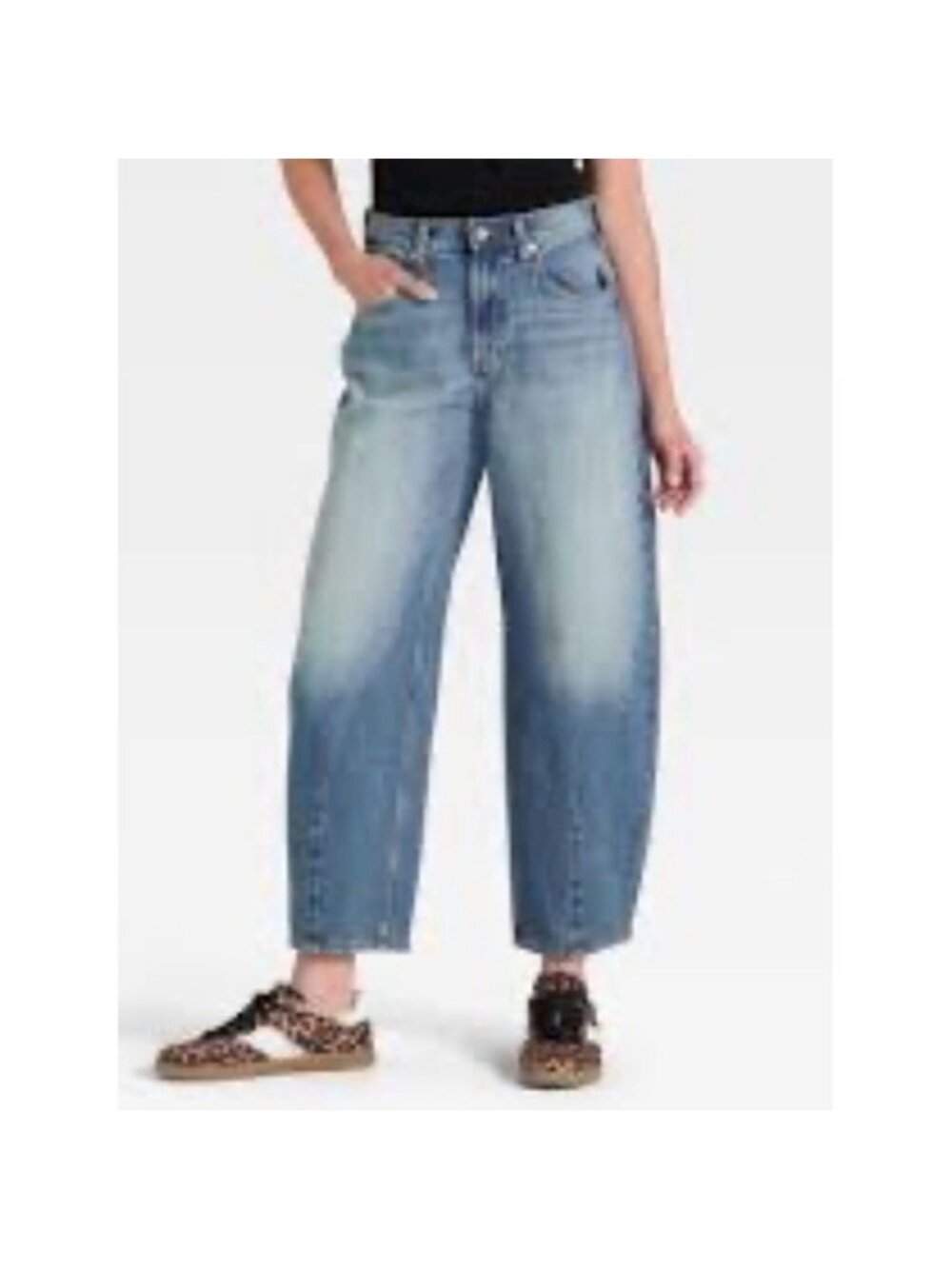Universal Thread Women's High Rise Easy Barrel Ankle Jeans size 8